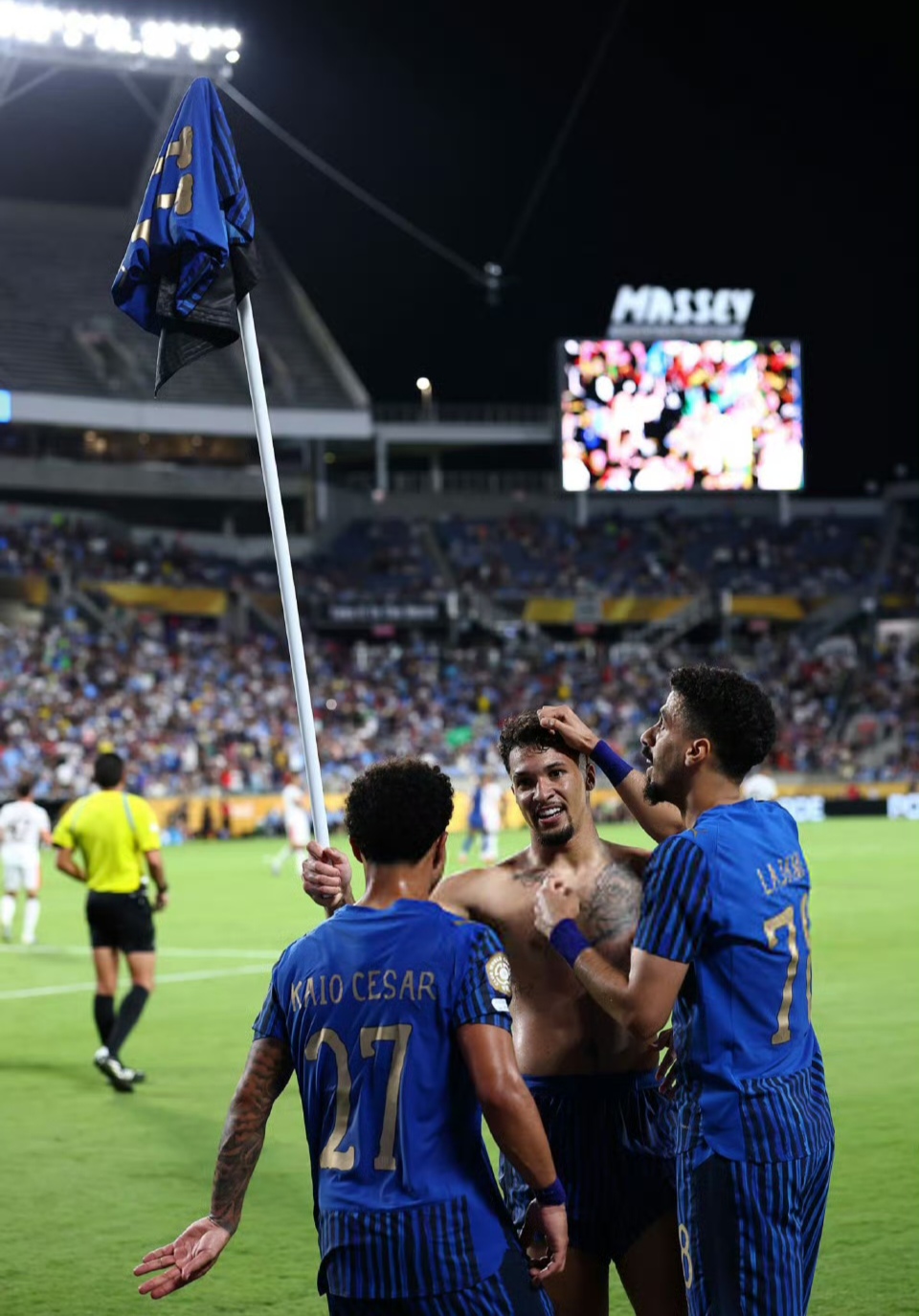 关于集结日马德里竞技回应争议——全明星赛节点到来；球迷炸锅；球队文化再被提及的信息