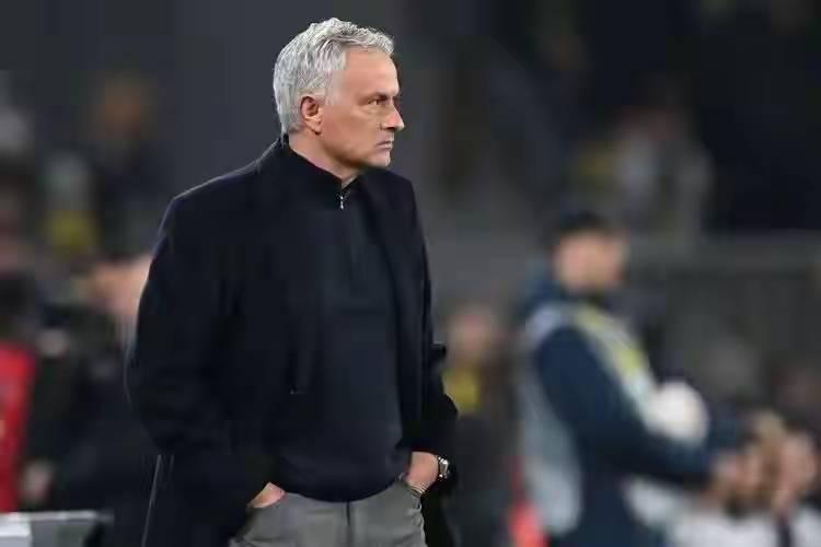 全明星赛加时末段走向成谜；布鲁克林篮网豪取连胜；球迷炸锅；医务组通报恢复的简单介绍